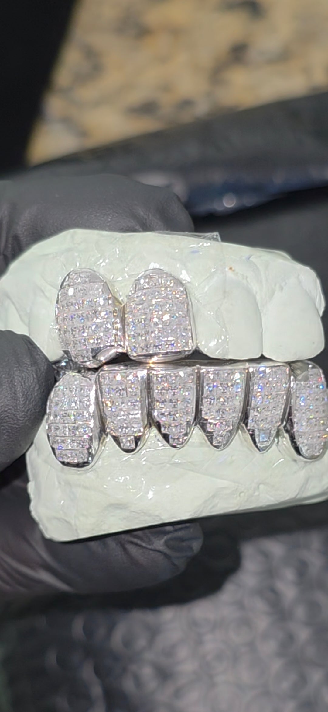 INVISIBLE SET MOSSINATE VVS GRILLZ